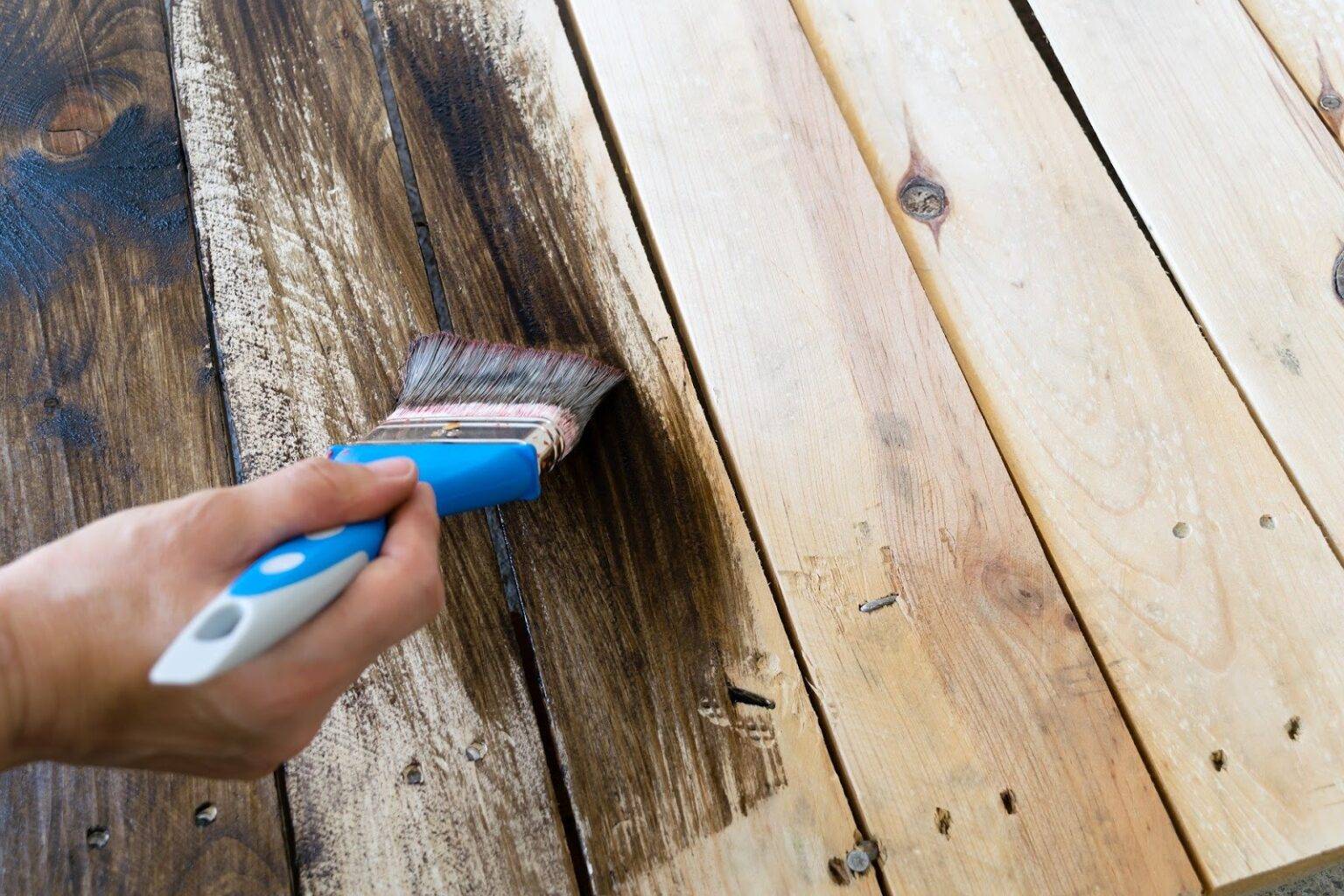 How to Remove Acrylic Paint from Wood: 3 DIY Methods